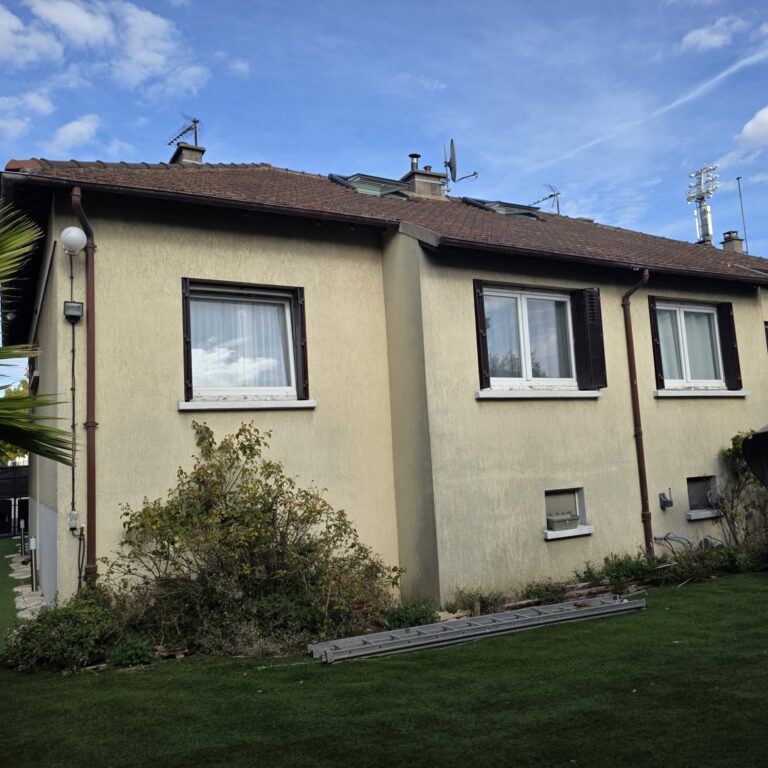 Grande maison avec dépendance